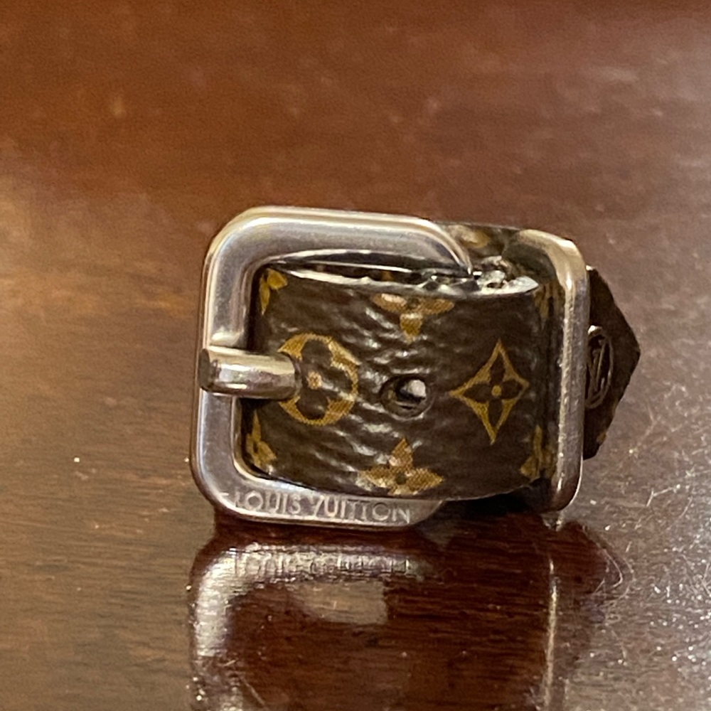 Louis Vuitton Brown Monogram Buckle Ring with Silver Hardware - Picture 4 of 6